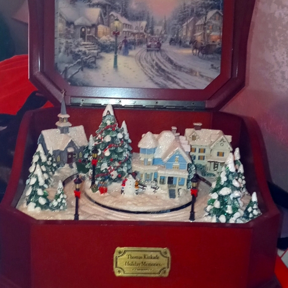 Thomas Kinkade music box